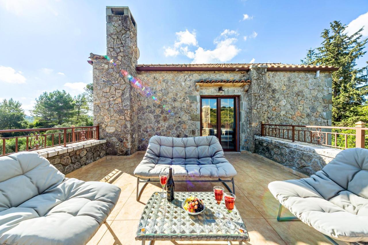 Filia Stone Villa Гувия Екстериор снимка