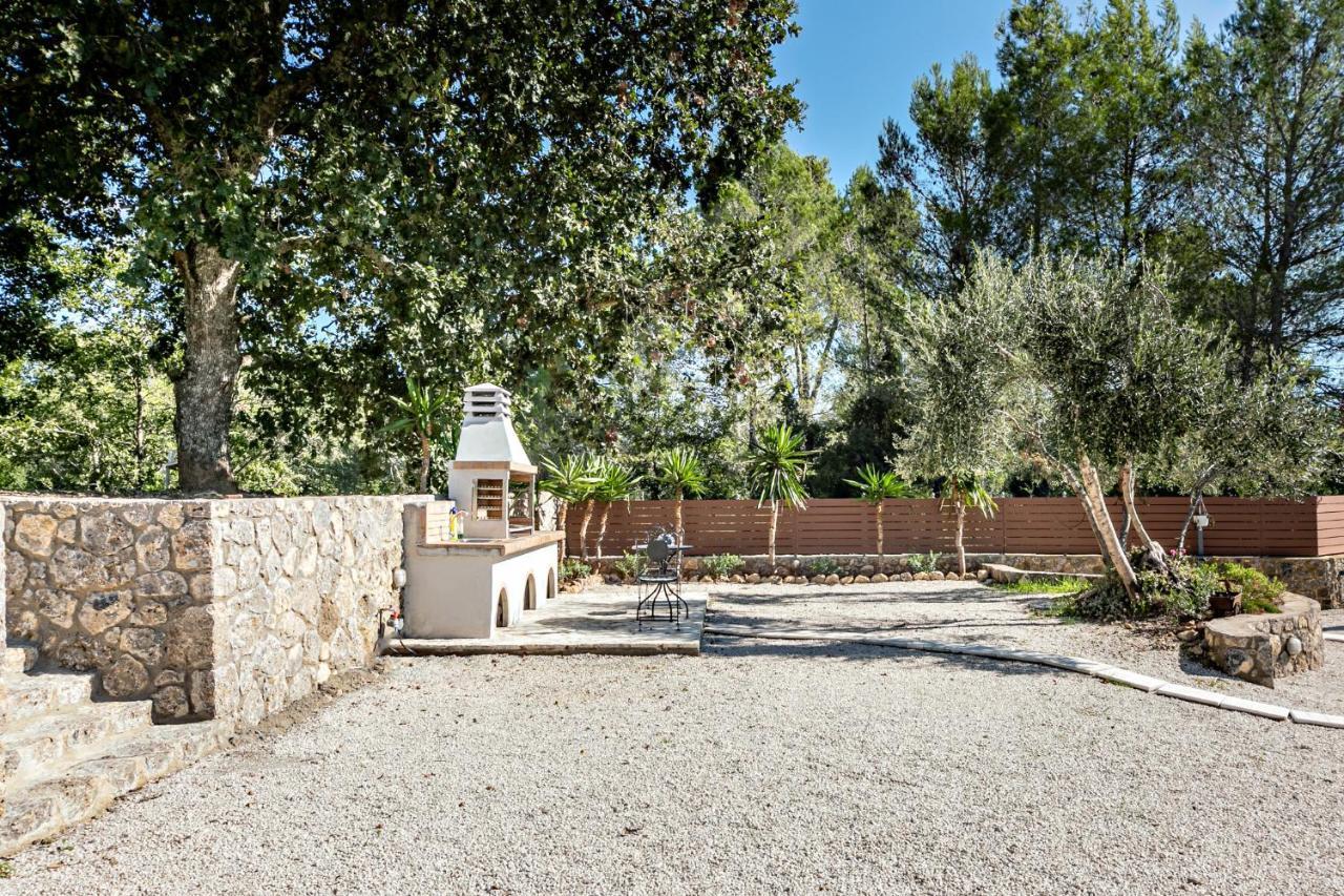 Filia Stone Villa Гувия Екстериор снимка