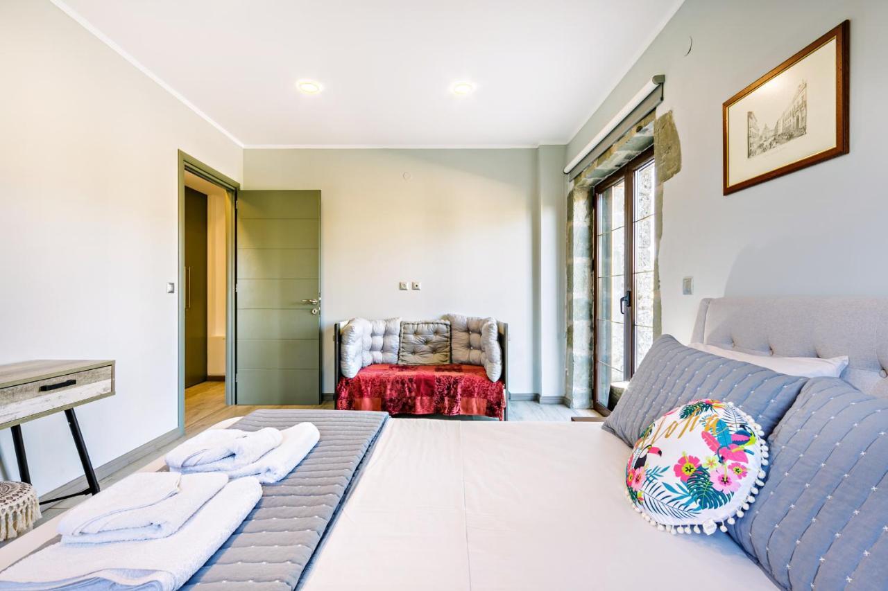 Filia Stone Villa Гувия Екстериор снимка
