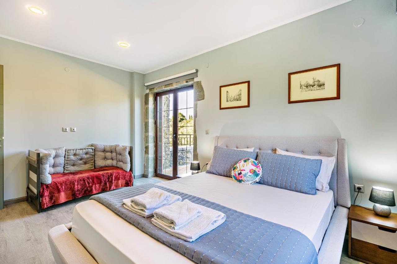 Filia Stone Villa Гувия Екстериор снимка
