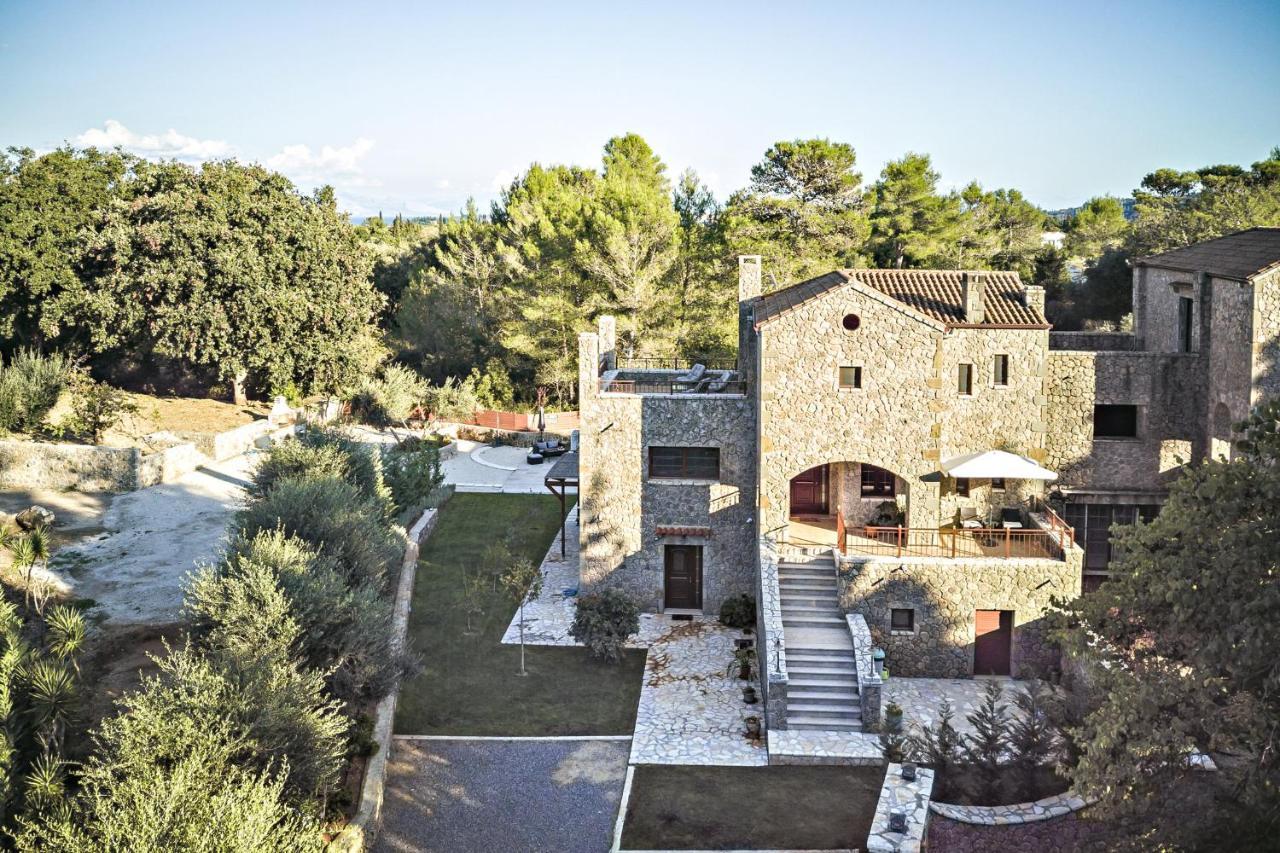 Filia Stone Villa Гувия Екстериор снимка