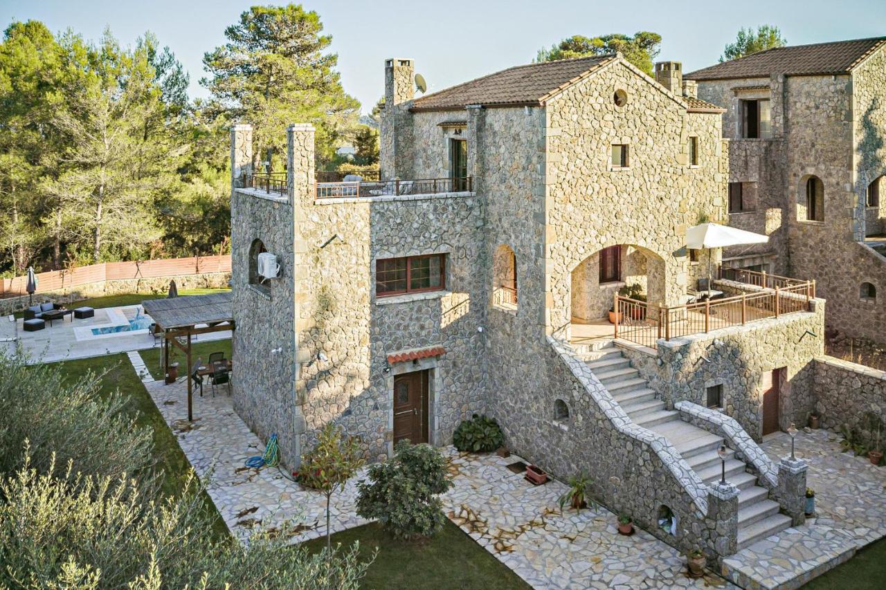 Filia Stone Villa Гувия Екстериор снимка