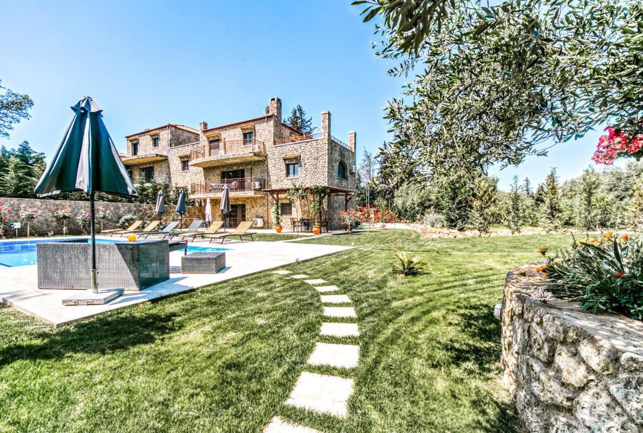 Filia Stone Villa Гувия Екстериор снимка