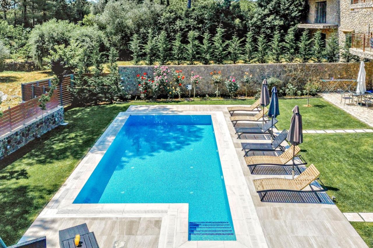 Filia Stone Villa Гувия Екстериор снимка