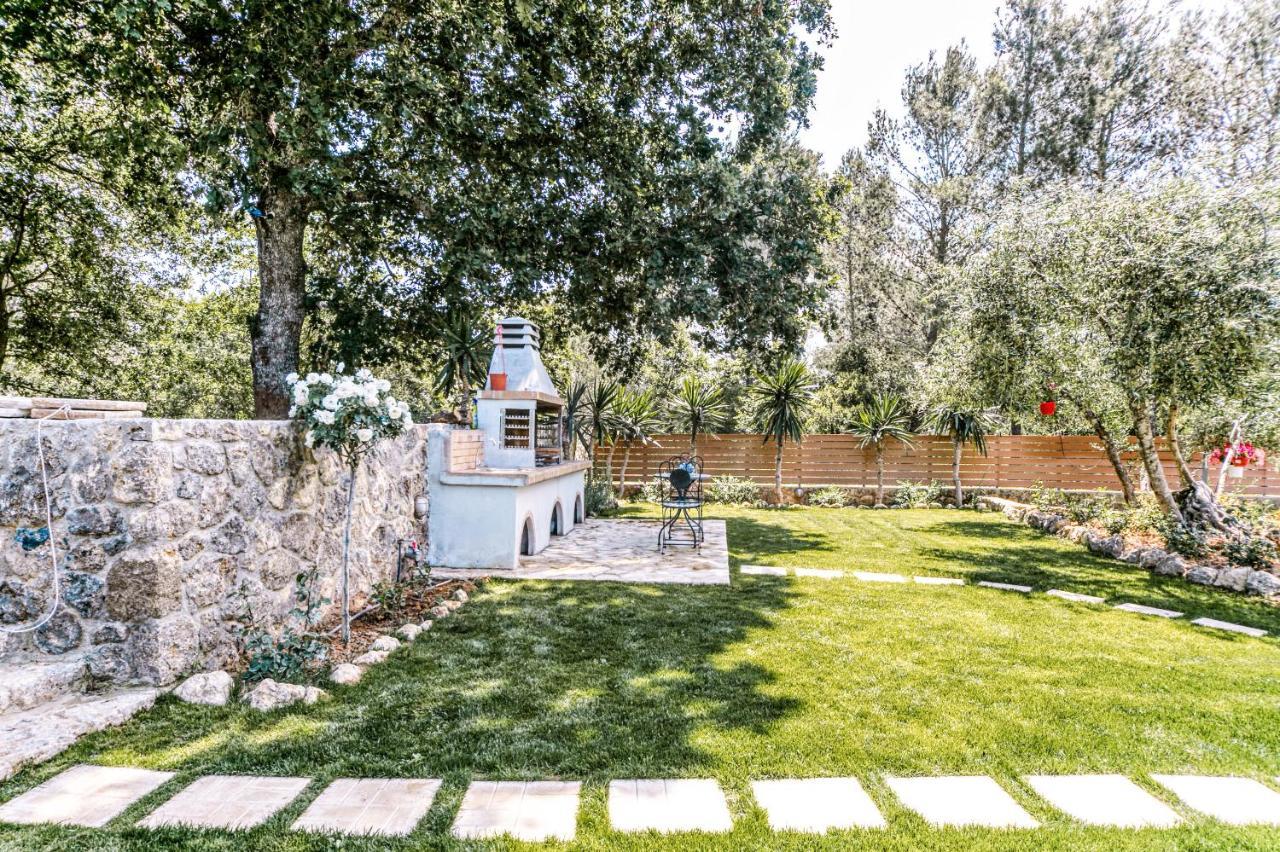 Filia Stone Villa Гувия Екстериор снимка